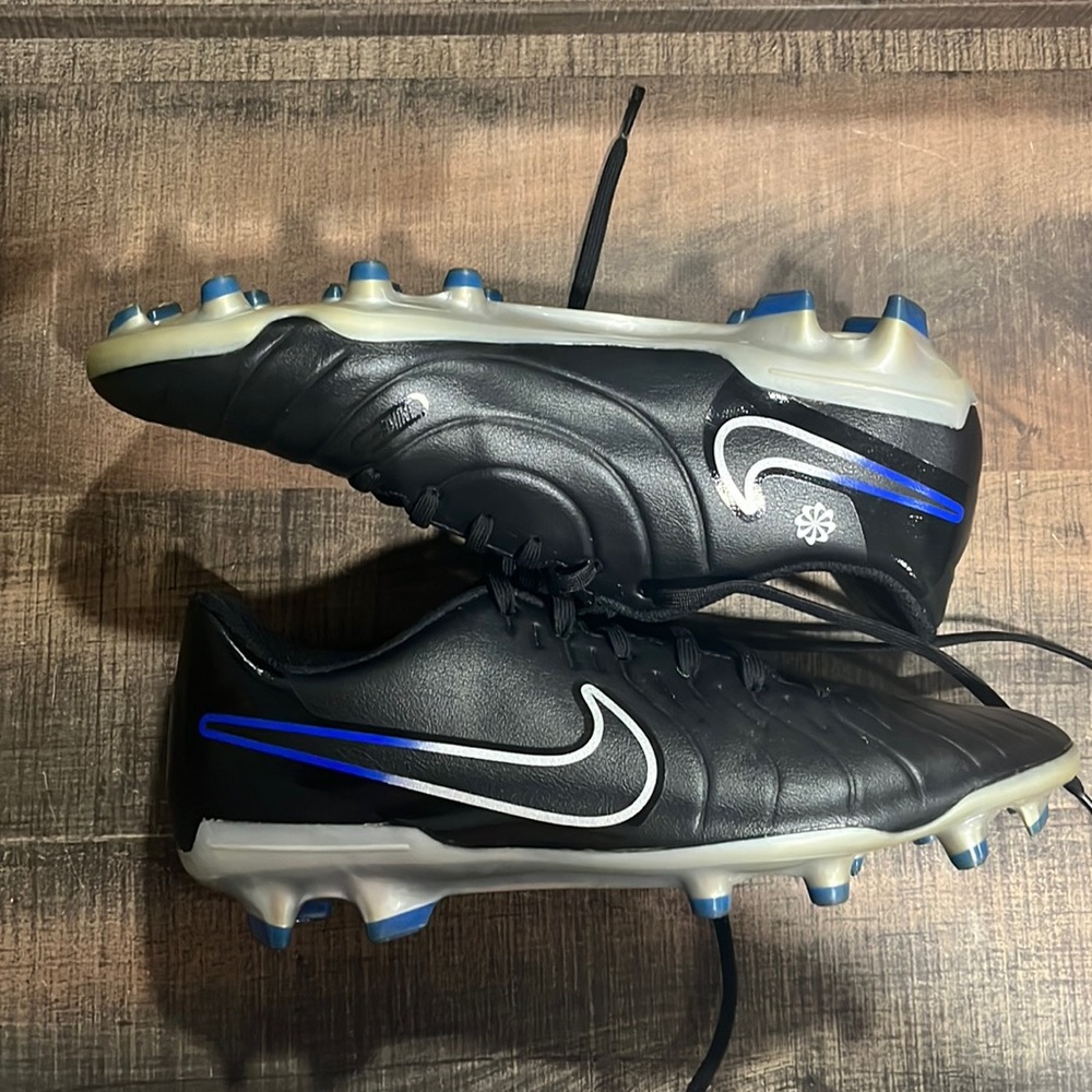 nike soccer cleats